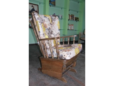Кресло-качалка цветное
